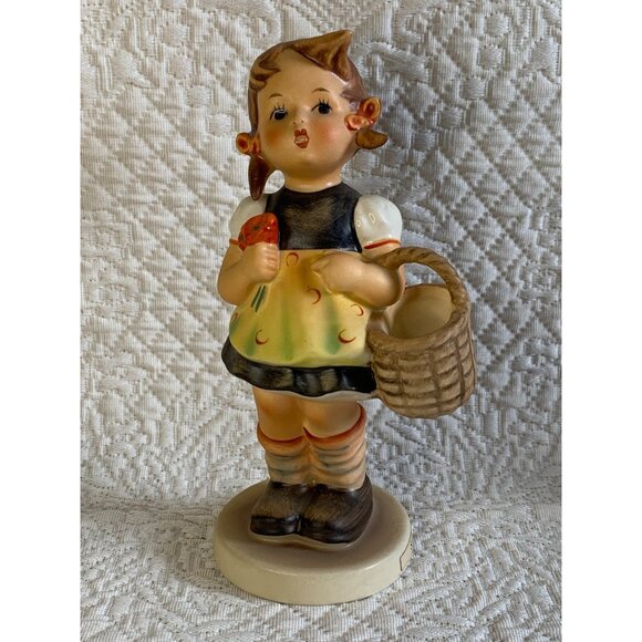 Hummel Goebel Sister Figure 98/2/0 5.25” - Picture 1 of 9